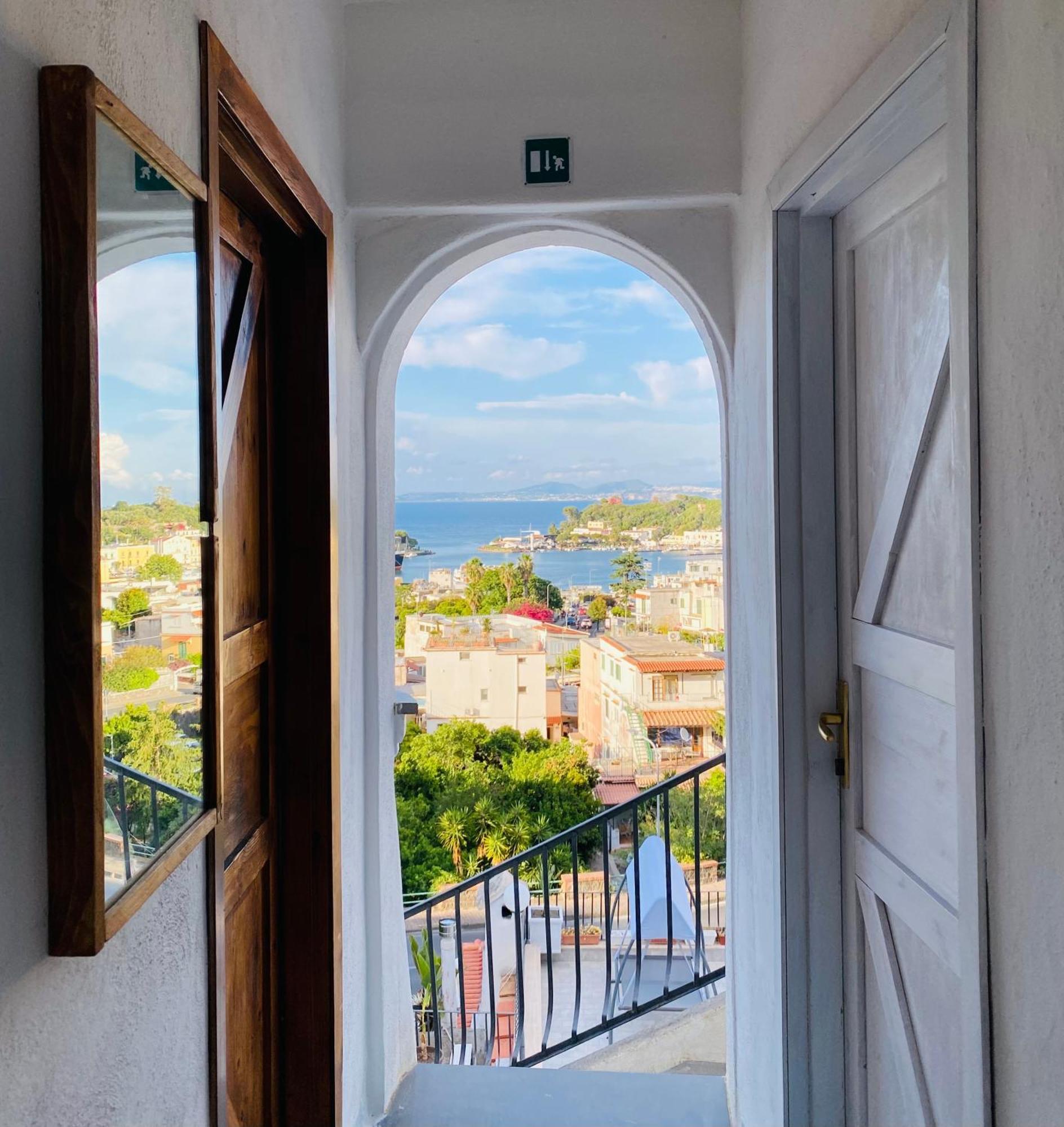 Black Market Hotel Ischia Buitenkant foto